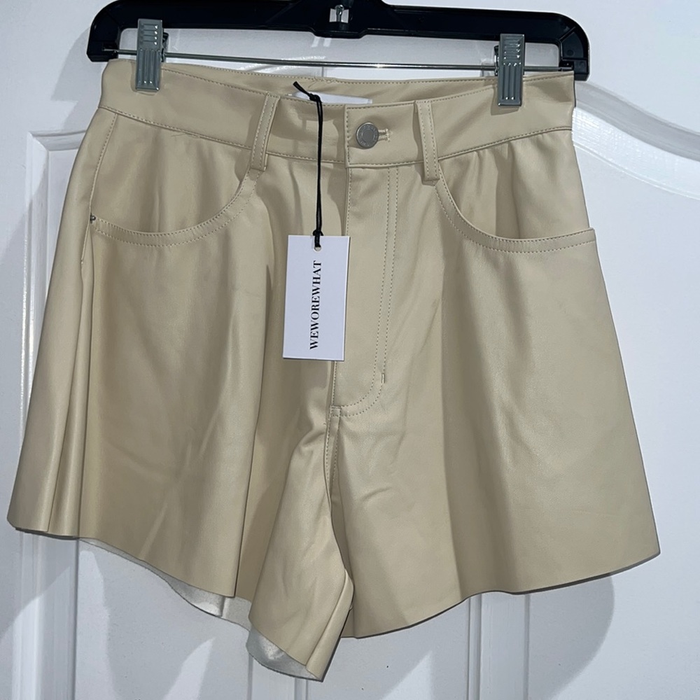 WEWOREWHAT FLARE LEATHER SHORTS